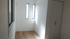1F　南側　洋室　5.12帖
各居室収納